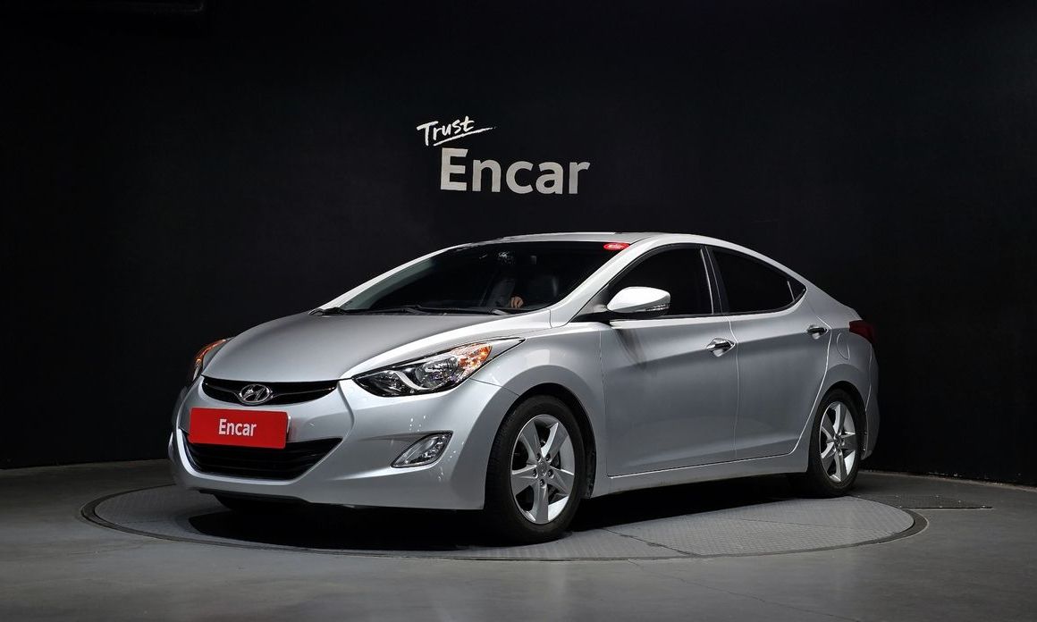 Hyundai AVANTE 2012