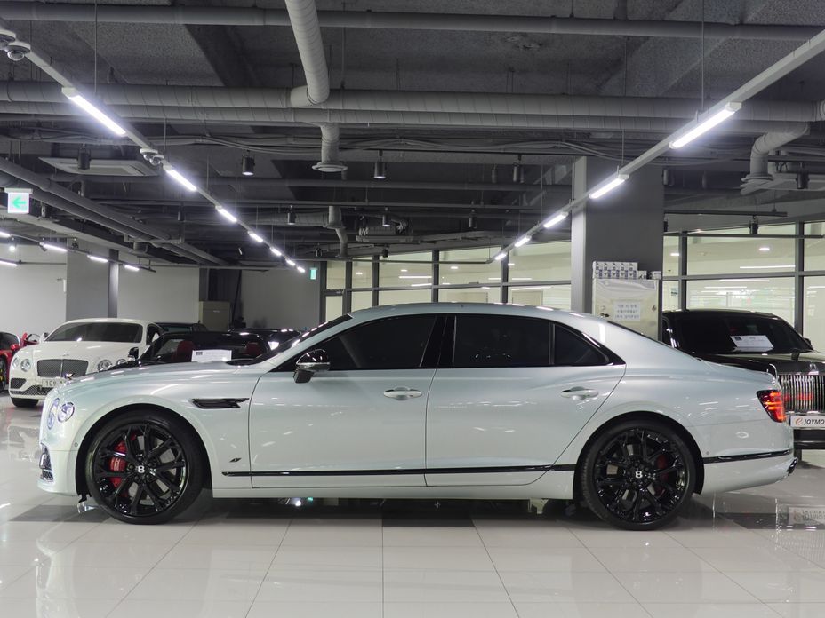 Bentley Flying Spur 2023