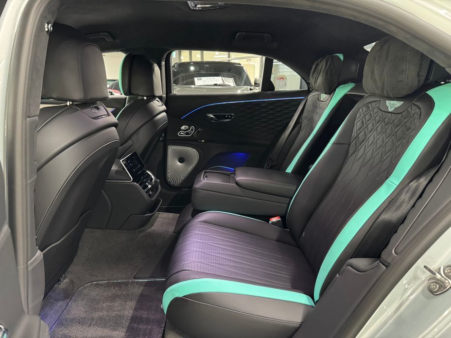 Bentley Flying Spur 2023