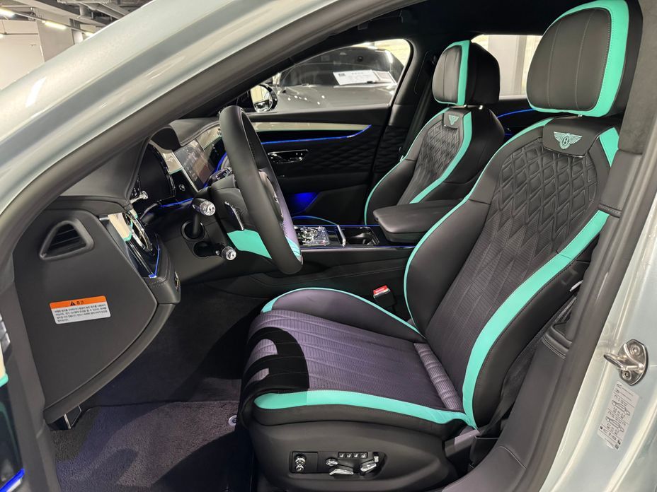 Bentley Flying Spur 2023