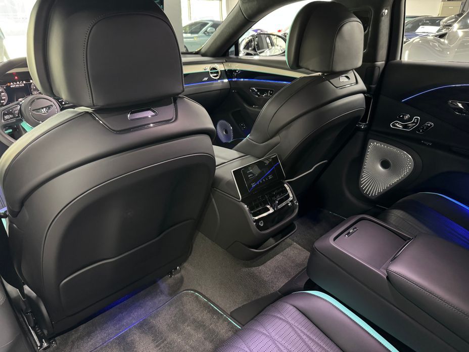 Bentley Flying Spur 2023