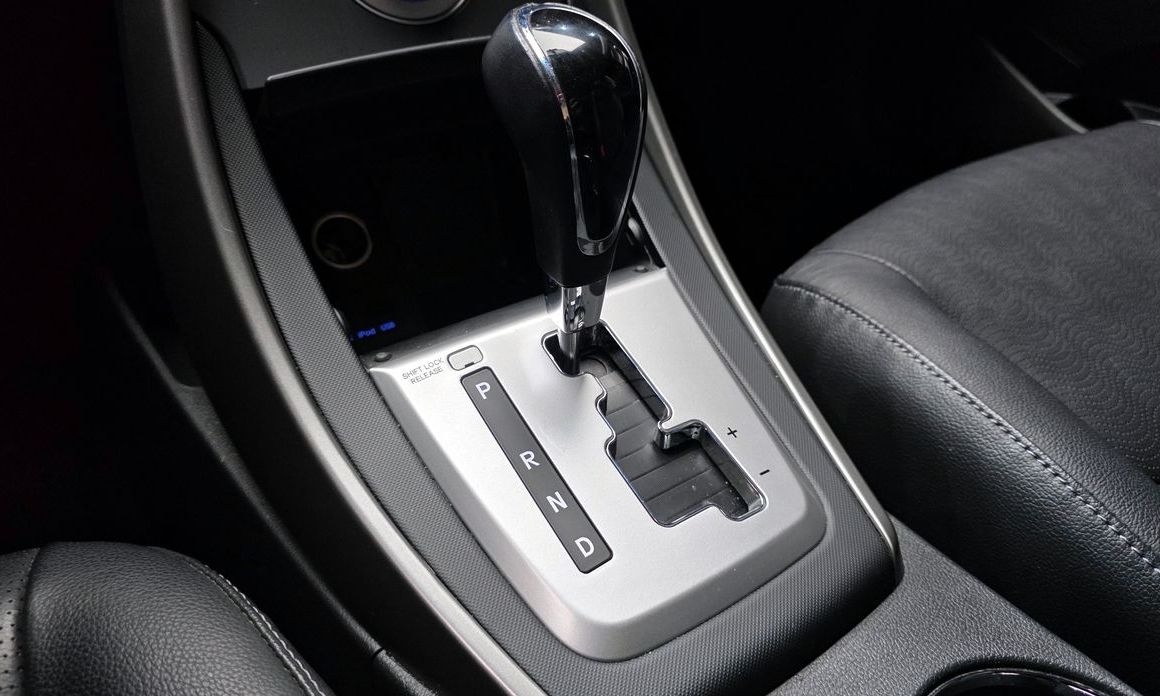 Hyundai AVANTE 2012