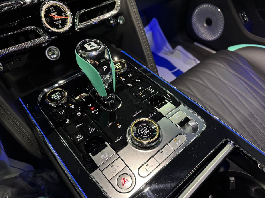 Bentley Flying Spur 2023