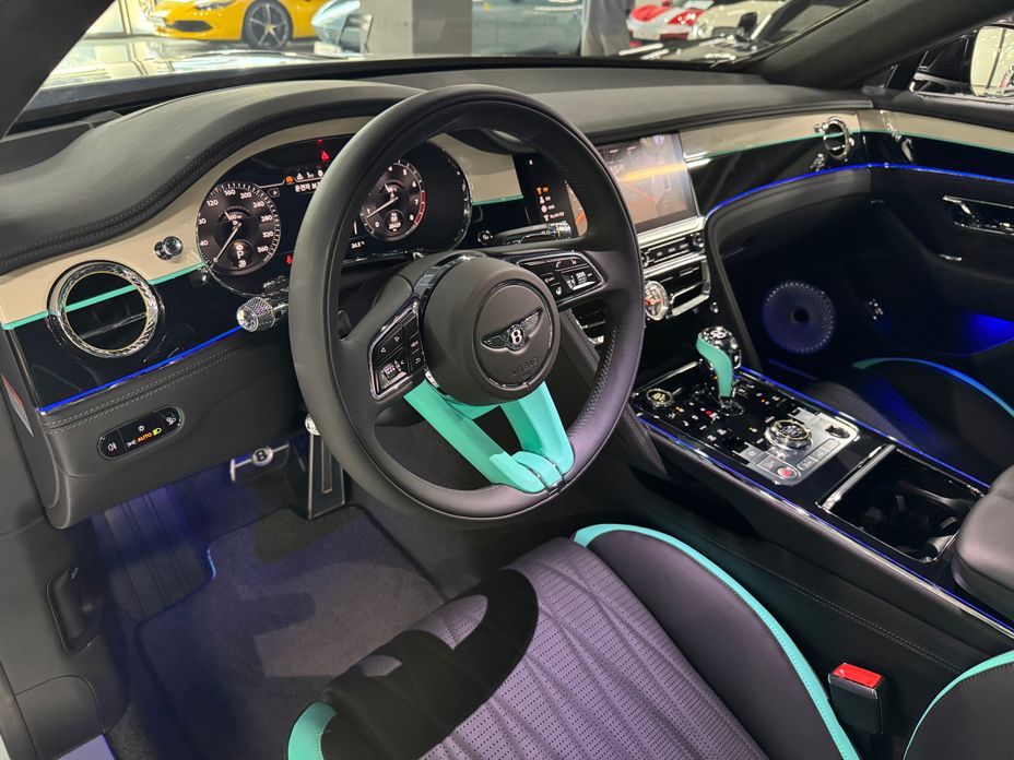 Bentley Flying Spur 2023