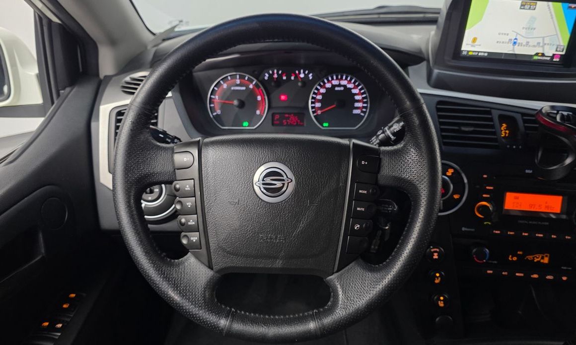 KG_Mobility_Ssangyong KORANDO 2012