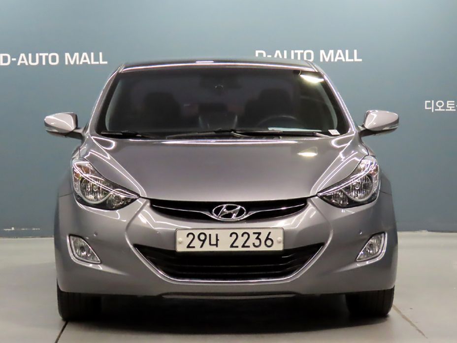 Hyundai AVANTE 2013