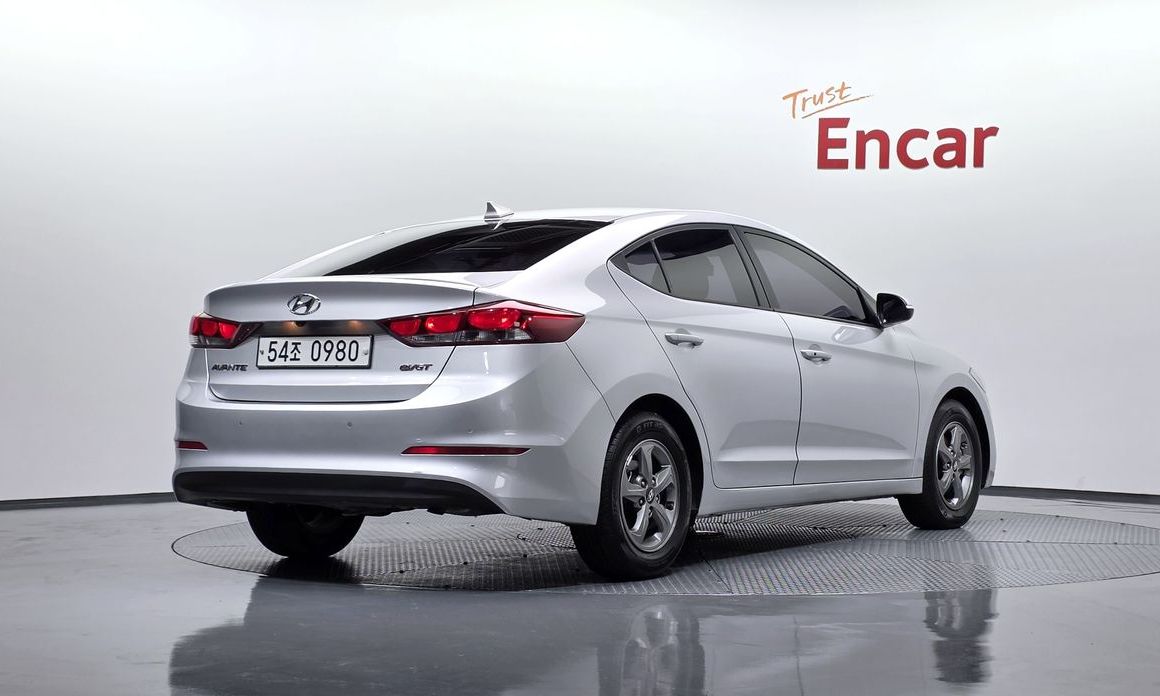 Hyundai AVANTE 2016