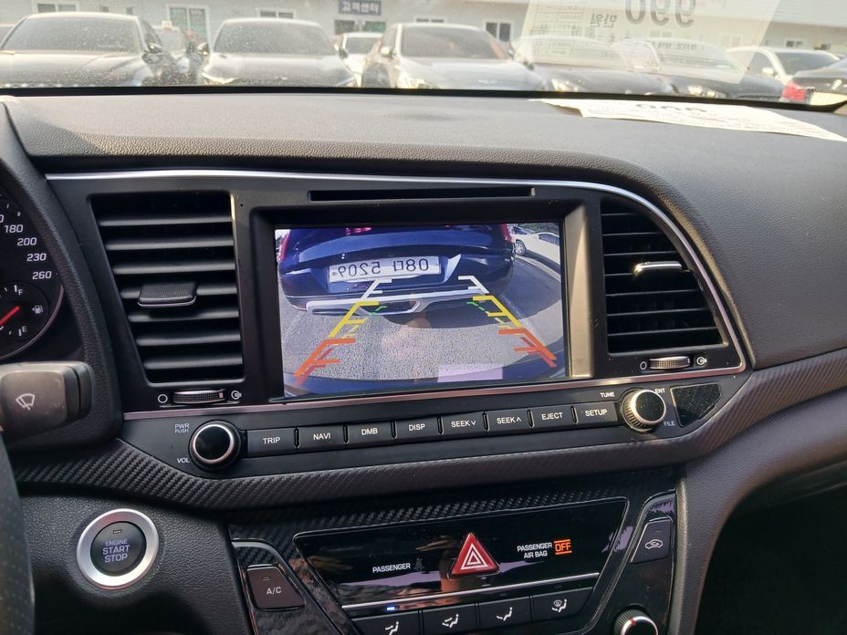 Hyundai AVANTE 2017