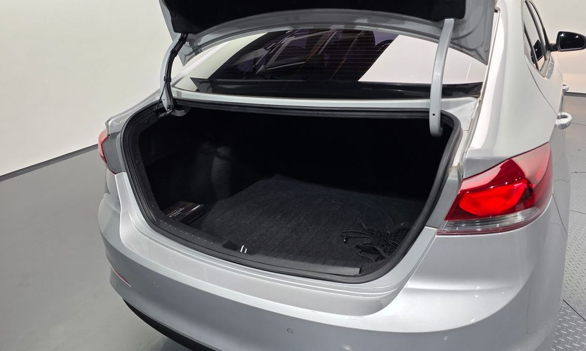 Hyundai AVANTE 2016