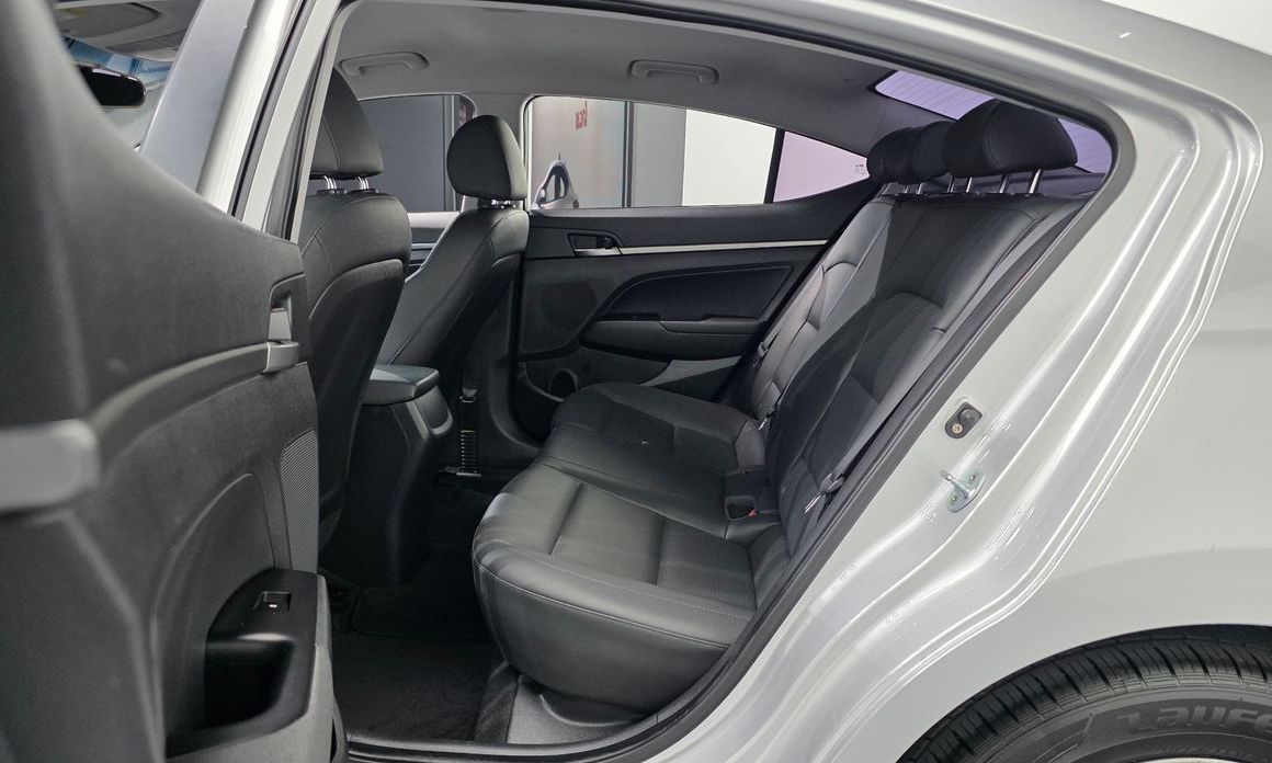 Hyundai AVANTE 2016
