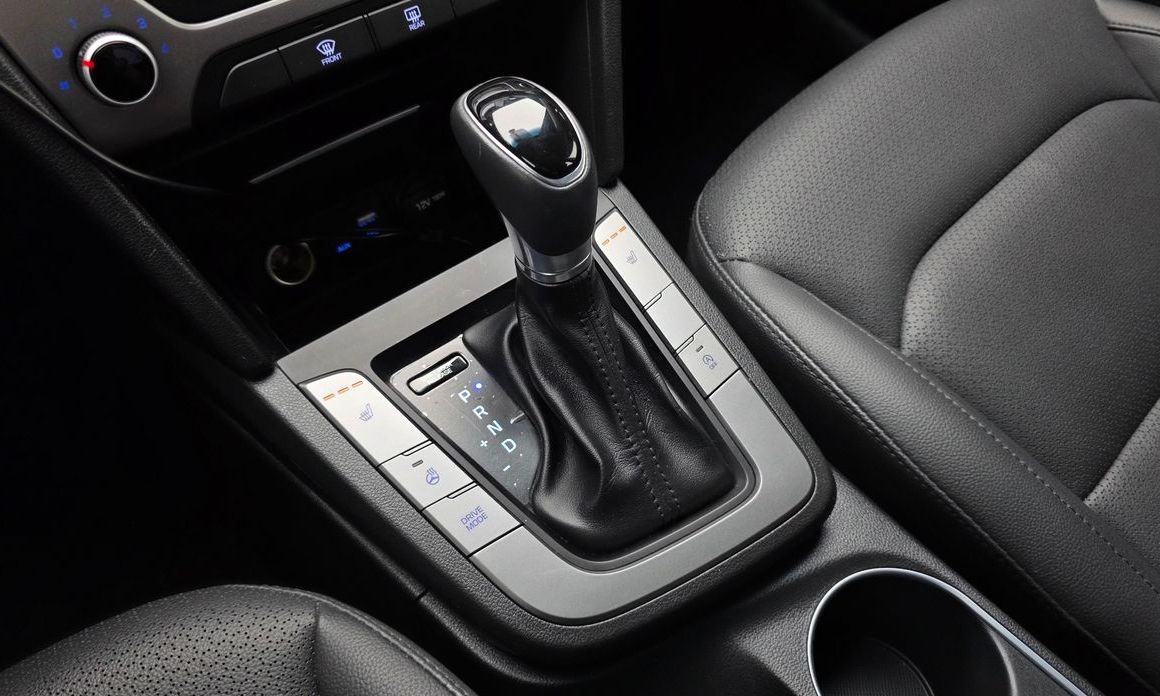 Hyundai AVANTE 2016