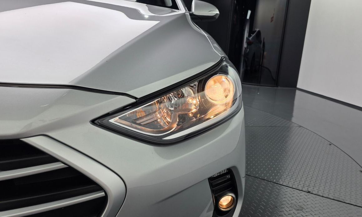 Hyundai AVANTE 2016