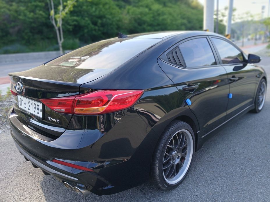 Hyundai AVANTE 2017