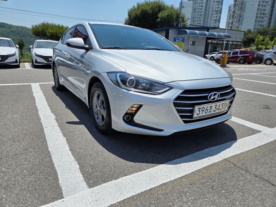 Hyundai AVANTE 2017