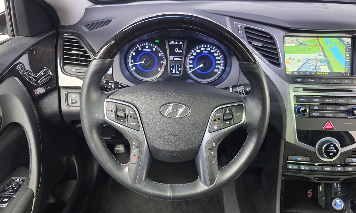 Hyundai Grandeur 2016