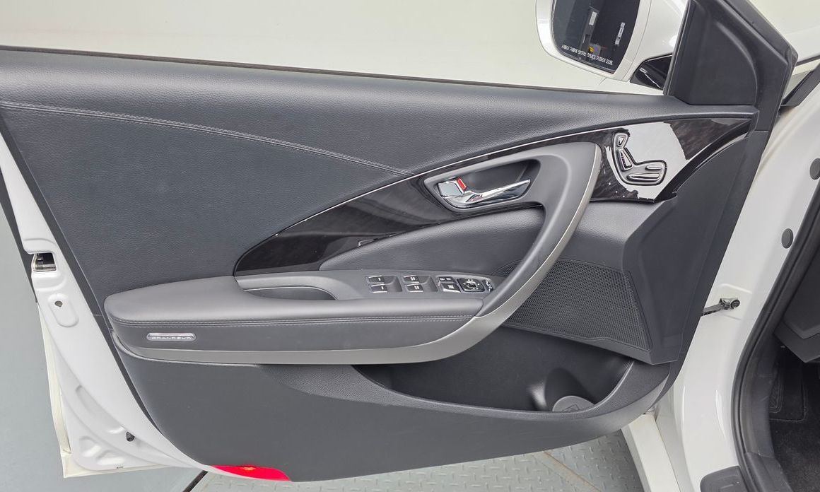 Hyundai Grandeur 2016