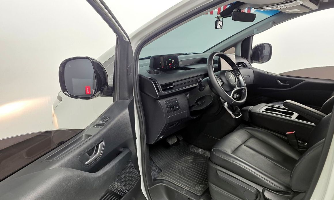 Hyundai Staria 2025