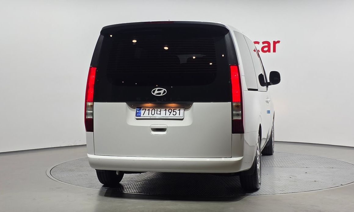 Hyundai Staria 2025
