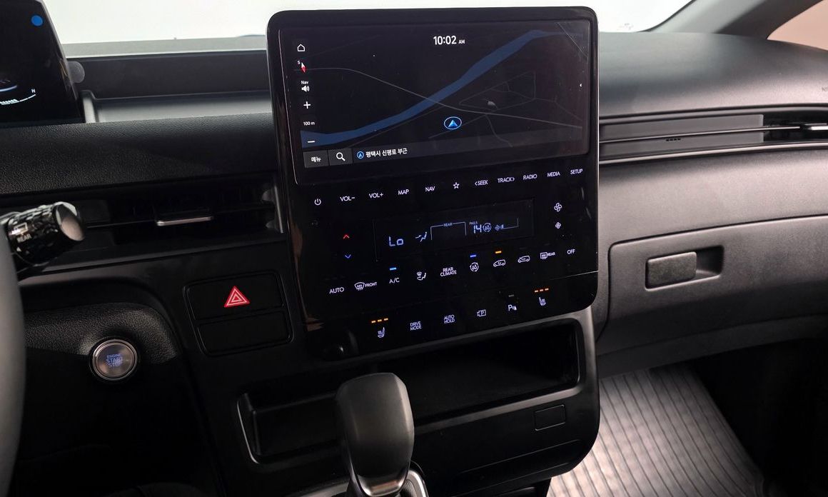 Hyundai Staria 2025