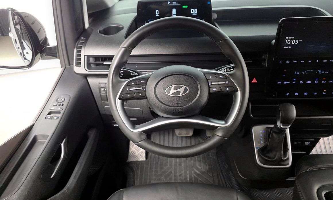 Hyundai Staria 2025