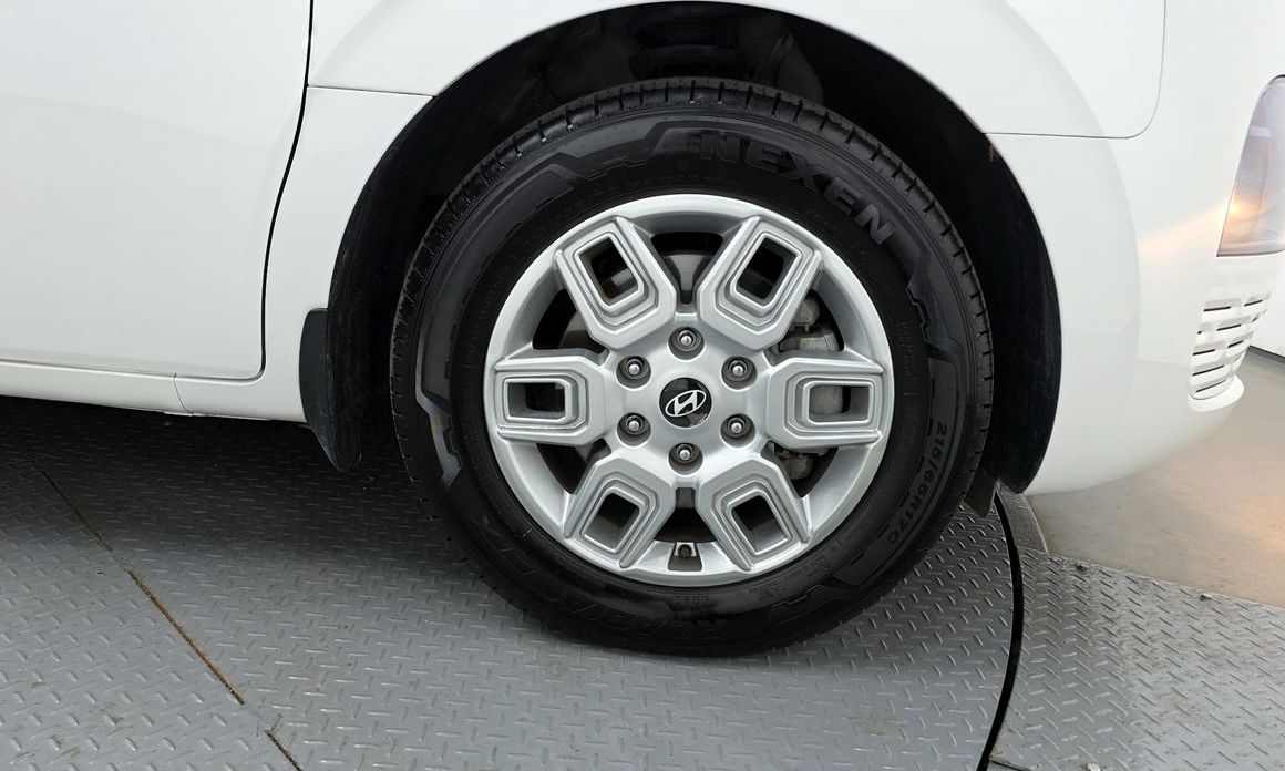 Hyundai Staria 2025