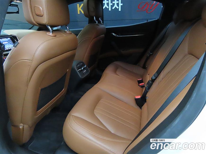 Maserati Ghibli 2020