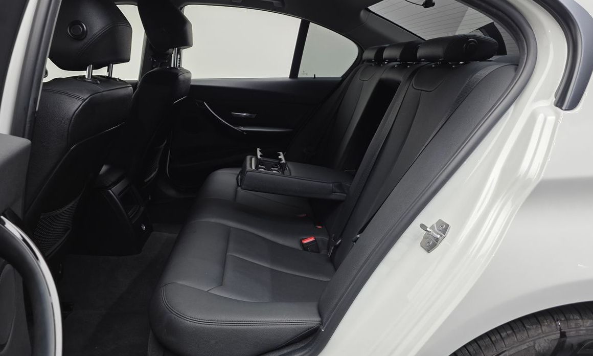 BMW 3-Series 2016