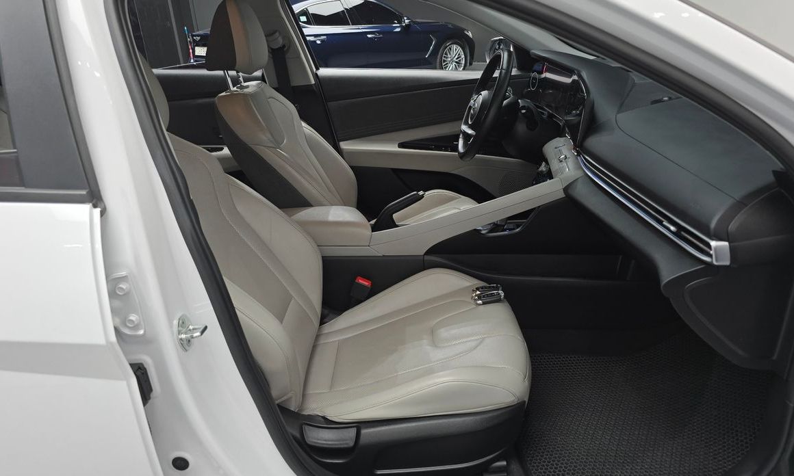 Hyundai AVANTE 2021