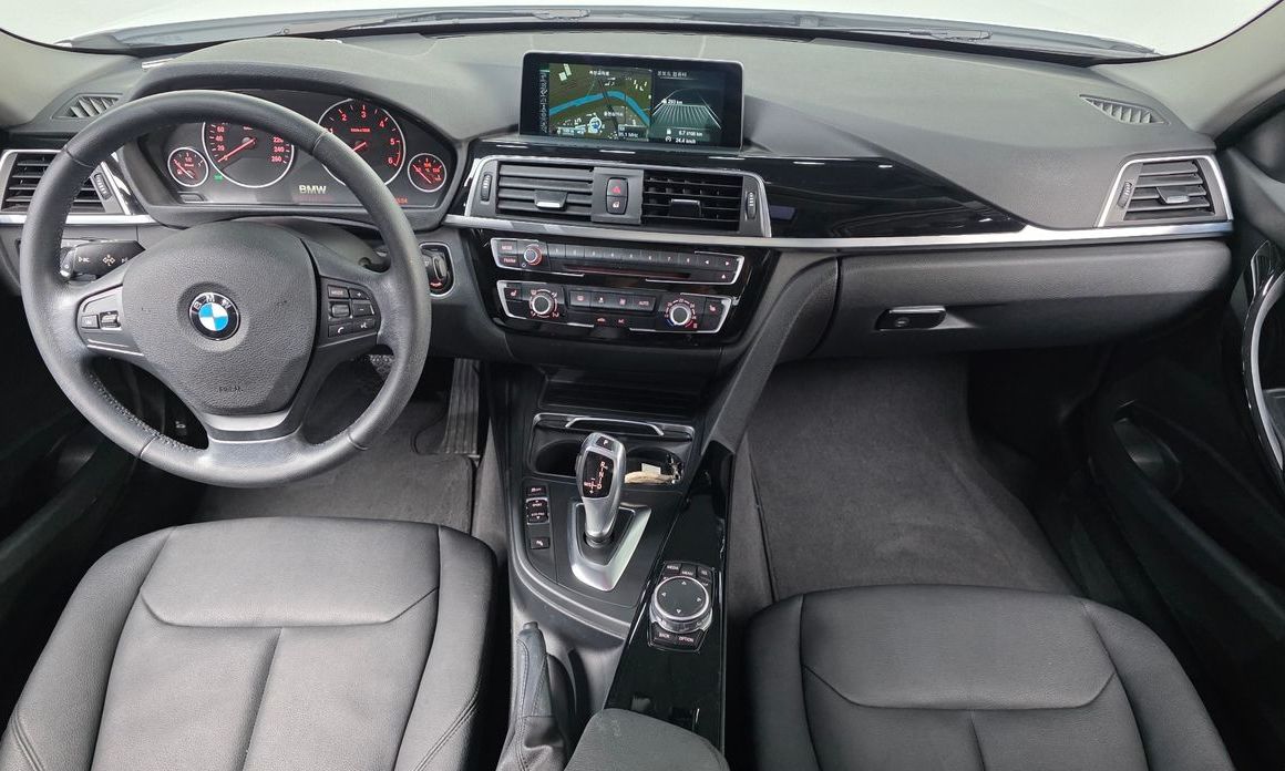 BMW 3-Series 2016