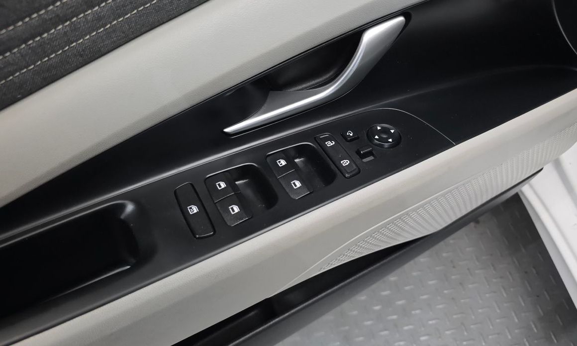 Hyundai AVANTE 2021