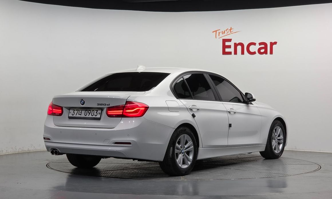 BMW 3-Series 2016
