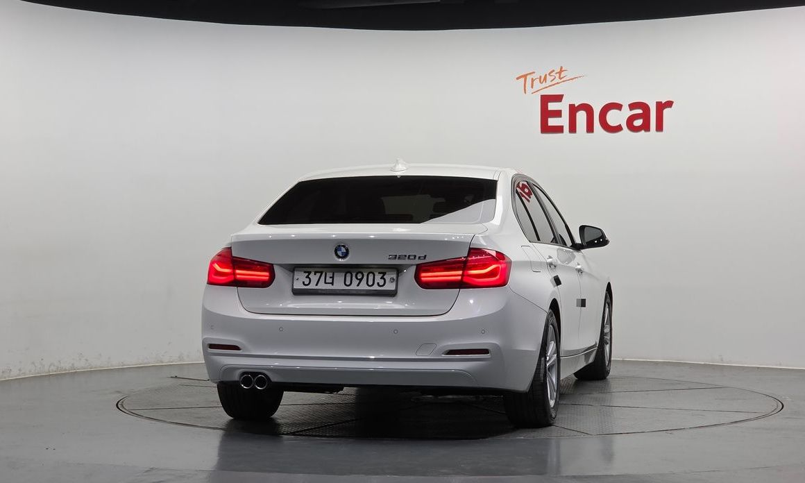 BMW 3-Series 2016