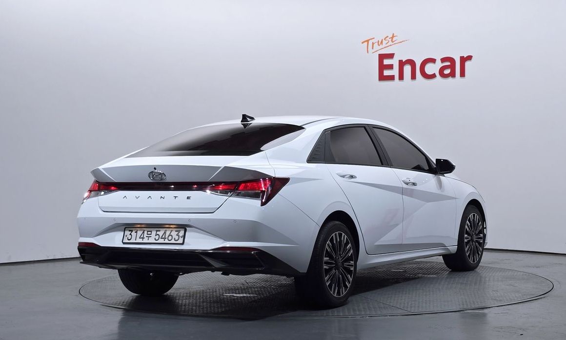 Hyundai AVANTE 2021