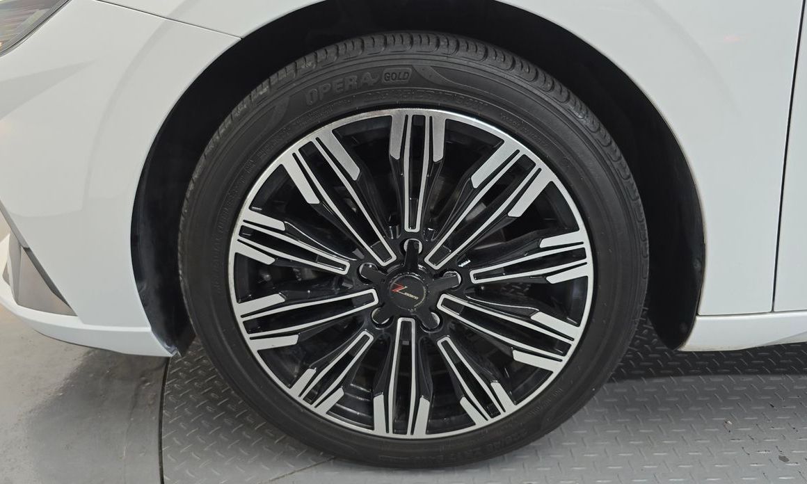 Hyundai AVANTE 2021