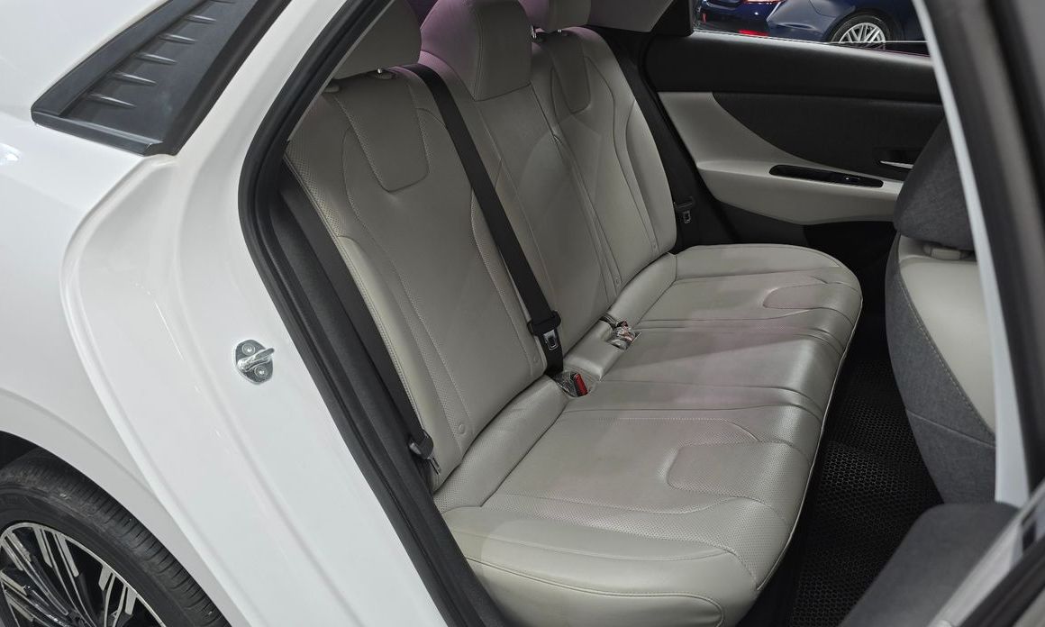 Hyundai AVANTE 2021
