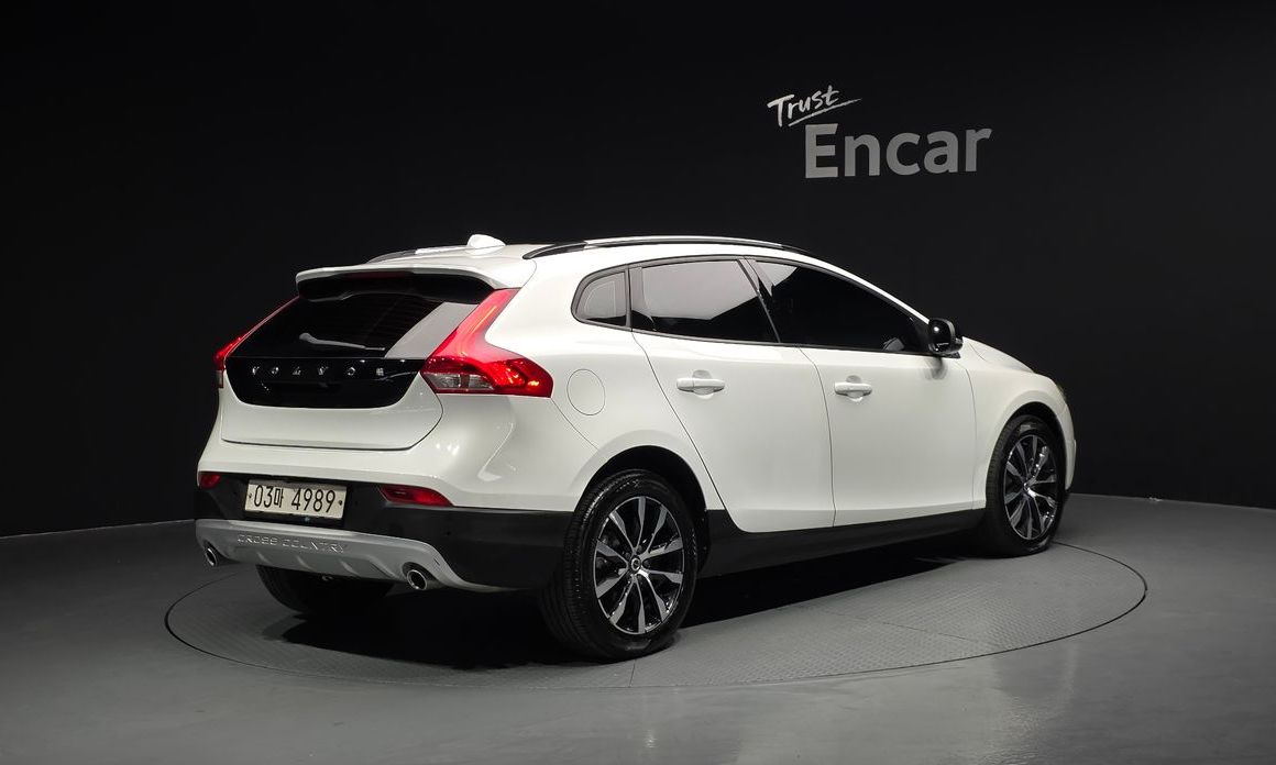 Volvo V40 2019