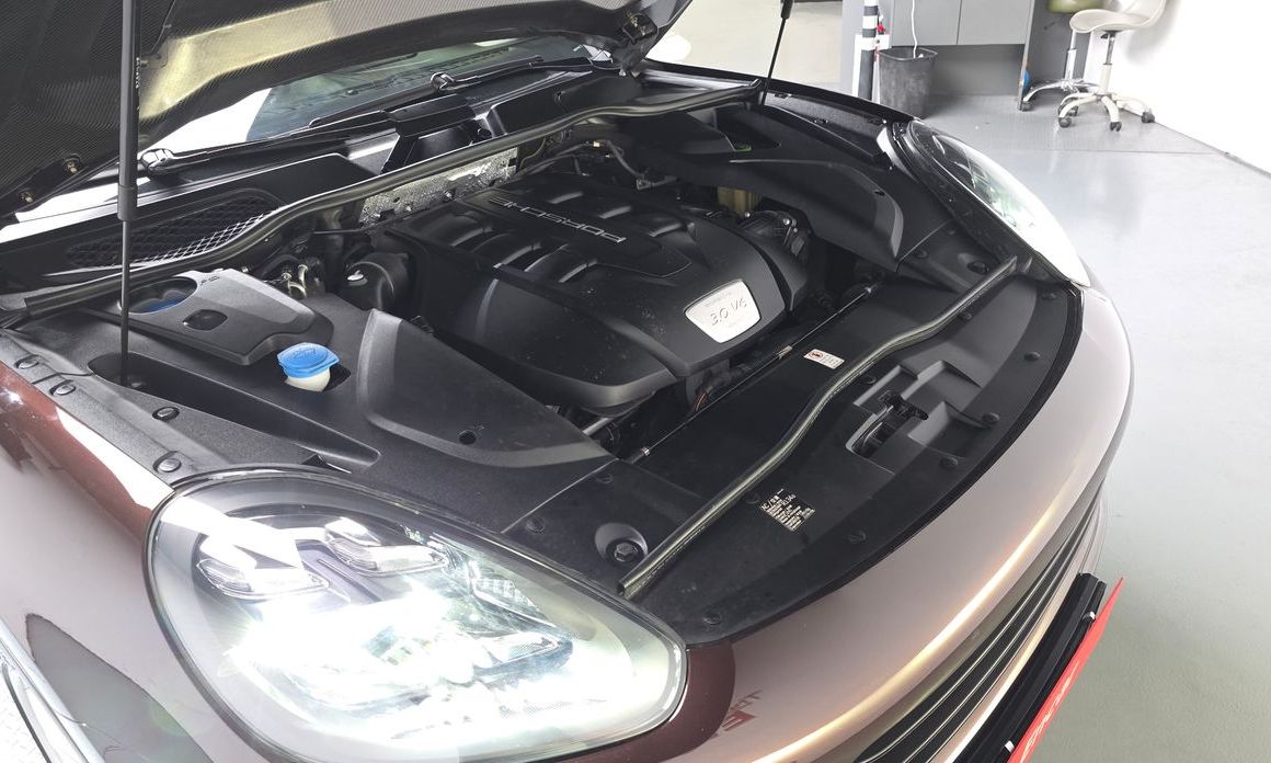Porsche Cayenne 2016