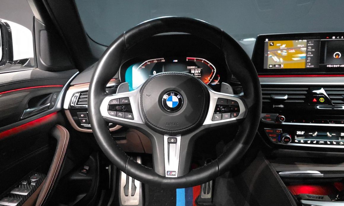 BMW 5-Series 2020