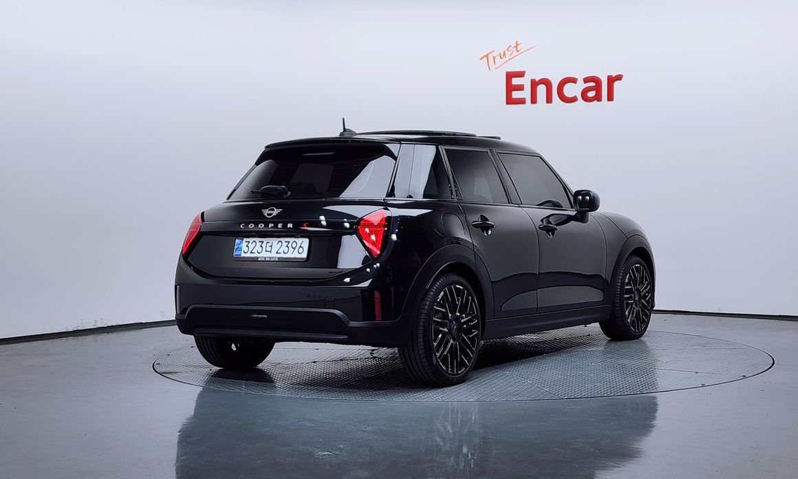 Mini Cooper 2025