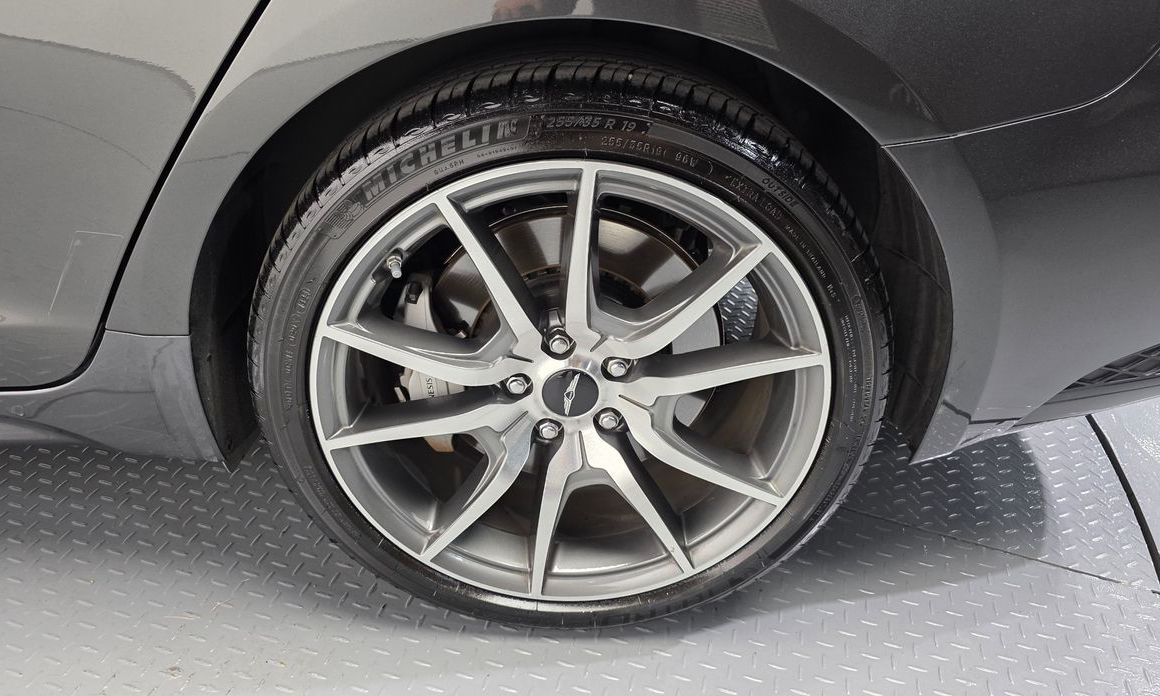 Genesis G70 2025