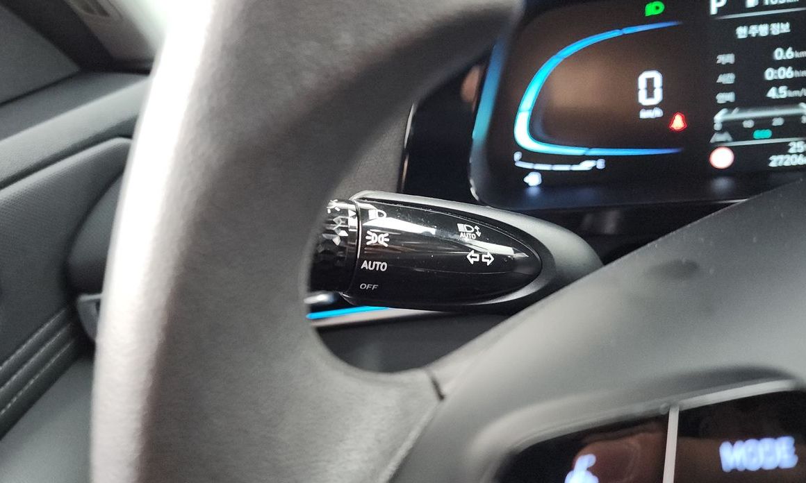 Hyundai AVANTE 2025