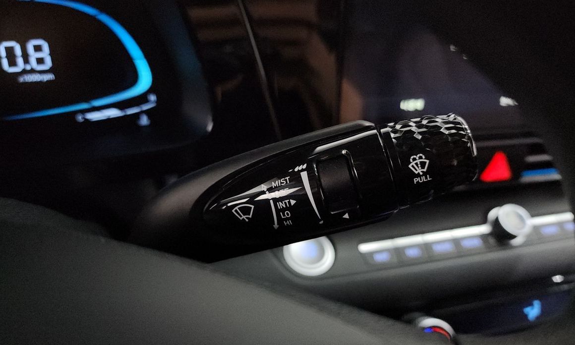 Hyundai AVANTE 2025