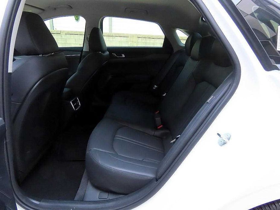 Kia K5 2023