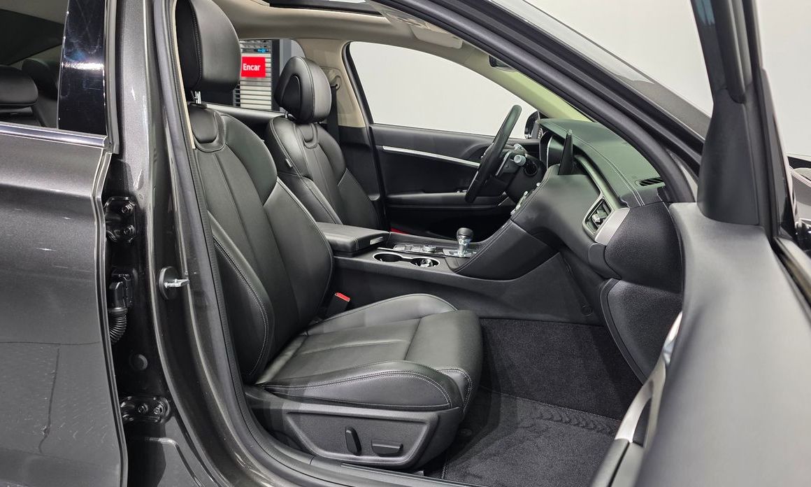 Genesis G70 2025
