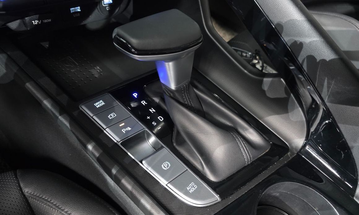 Hyundai AVANTE 2021