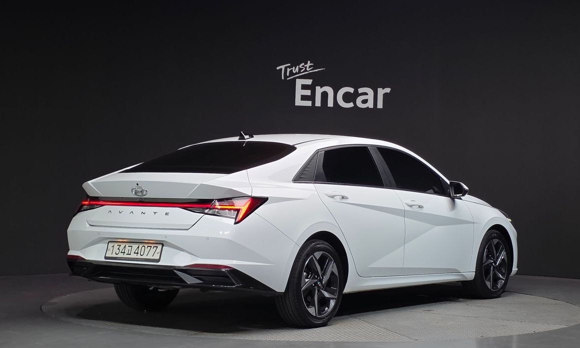 Hyundai AVANTE 2021