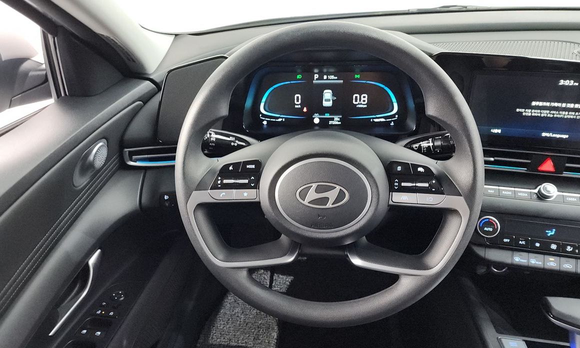 Hyundai AVANTE 2025