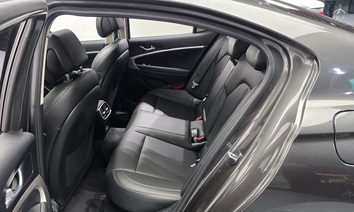 Genesis G70 2025