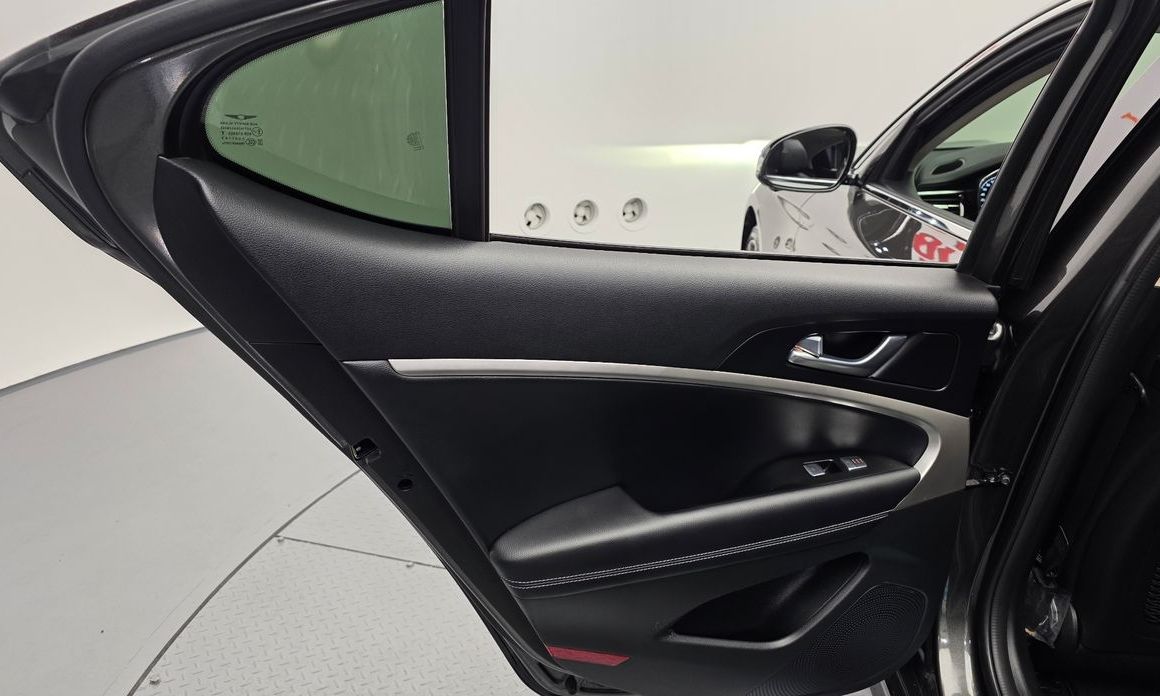 Genesis G70 2025