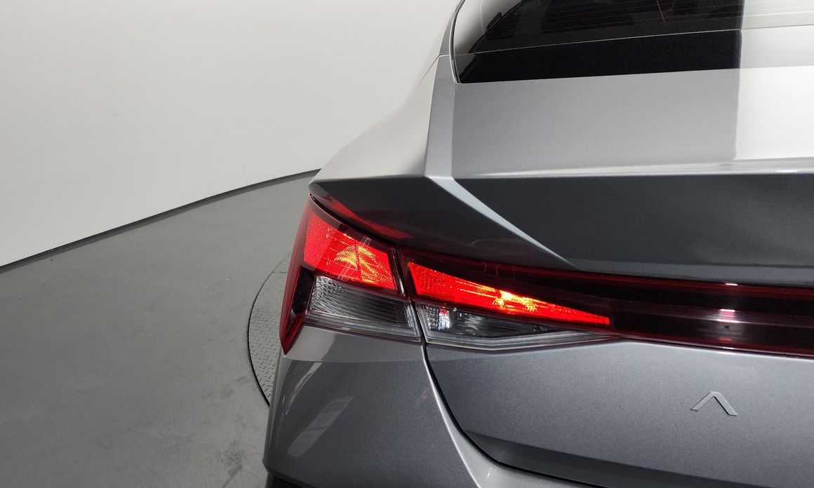 Hyundai AVANTE 2025